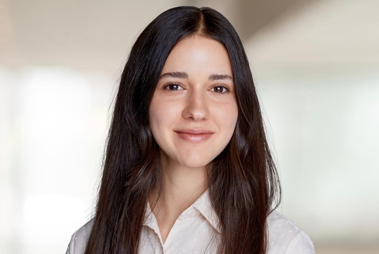 Portrait of  Florencia Uhart, employee at Van Lanschot Kempen