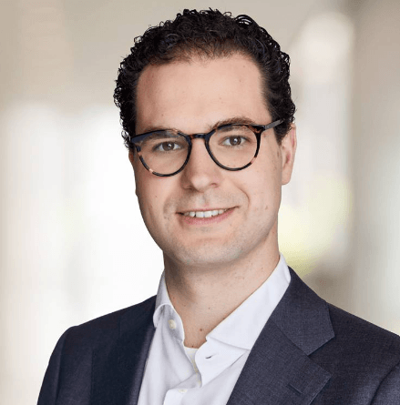 Portrait of Max van Bennekom, employee at Van Lanschot Kempen