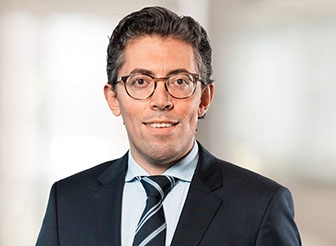 Portrait of Robin Elias, employee at Van Lanschot Kempen